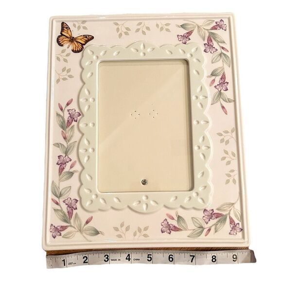 Lenox Butterfly Meadow Ceramic 5x7? Floral Picture Frame - Collectible Pattern - Picture 2 of 16